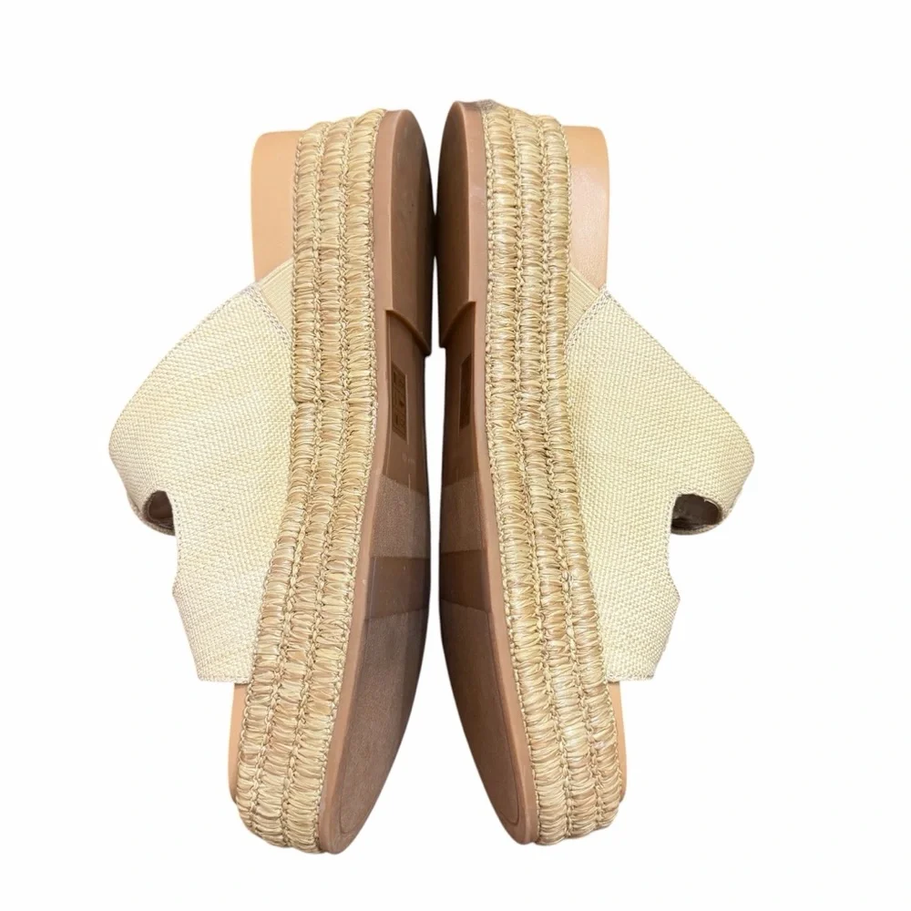 Dolce Vita Witny platform sandals in a natural raffia Size 10